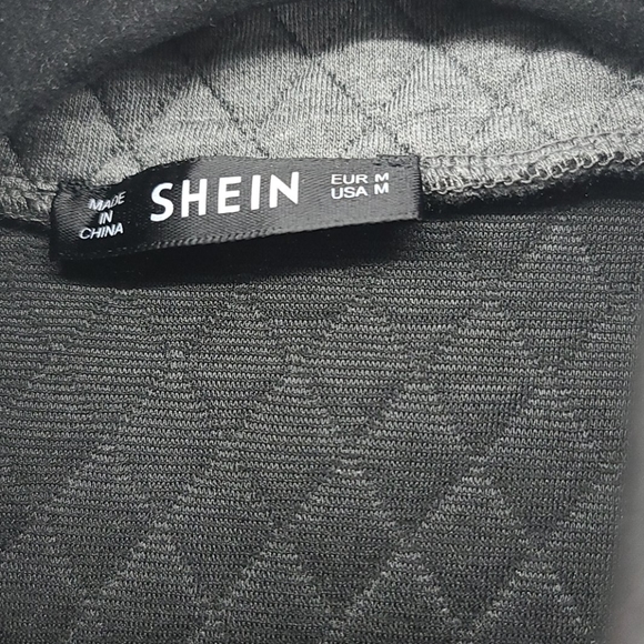 Shein gray quilted vest with black piping. Size m - Picture 3 of 4